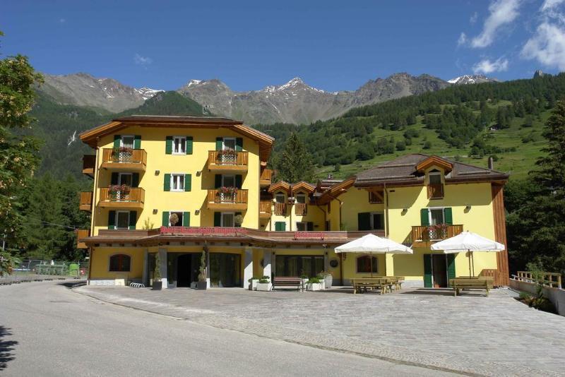 Hotel Rosa Degli Angeli Peio Fonti Exteriér fotografie